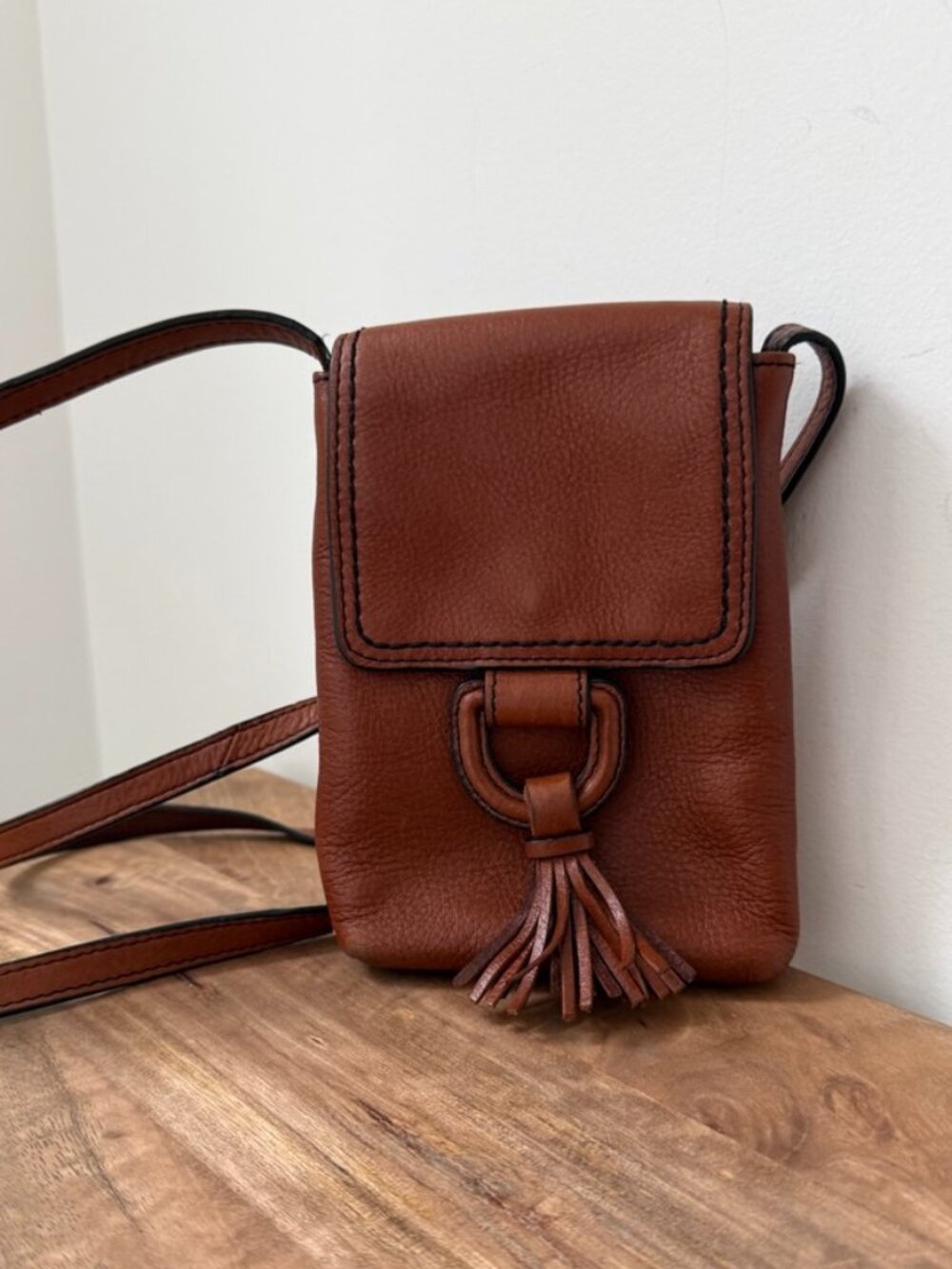 FOSSIL Bobbie Leather Phone Crossbody Bag Brown Luggage Tassel Flap Purse